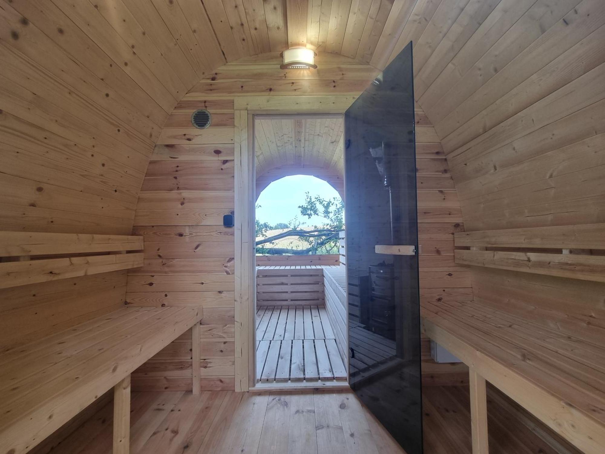 Loft Apartment Mit Grosser Badewanne A Mugeln Eksteriør billede